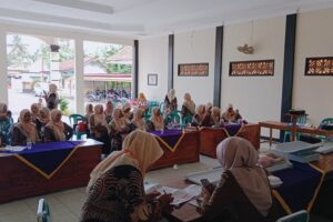 Sosialisasi peran keluarga (4)